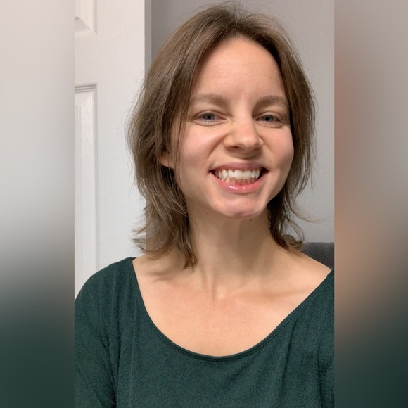 Meet your Posher, Kristen - Picture 2 of 2